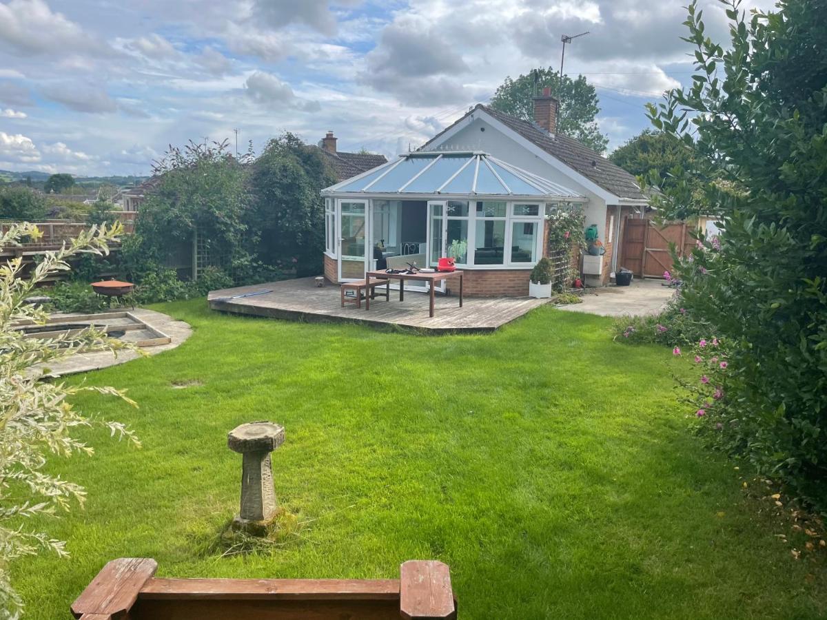 3 Bed Bungalow In Winchcombe, Cotswolds,Gloucester Exterior photo